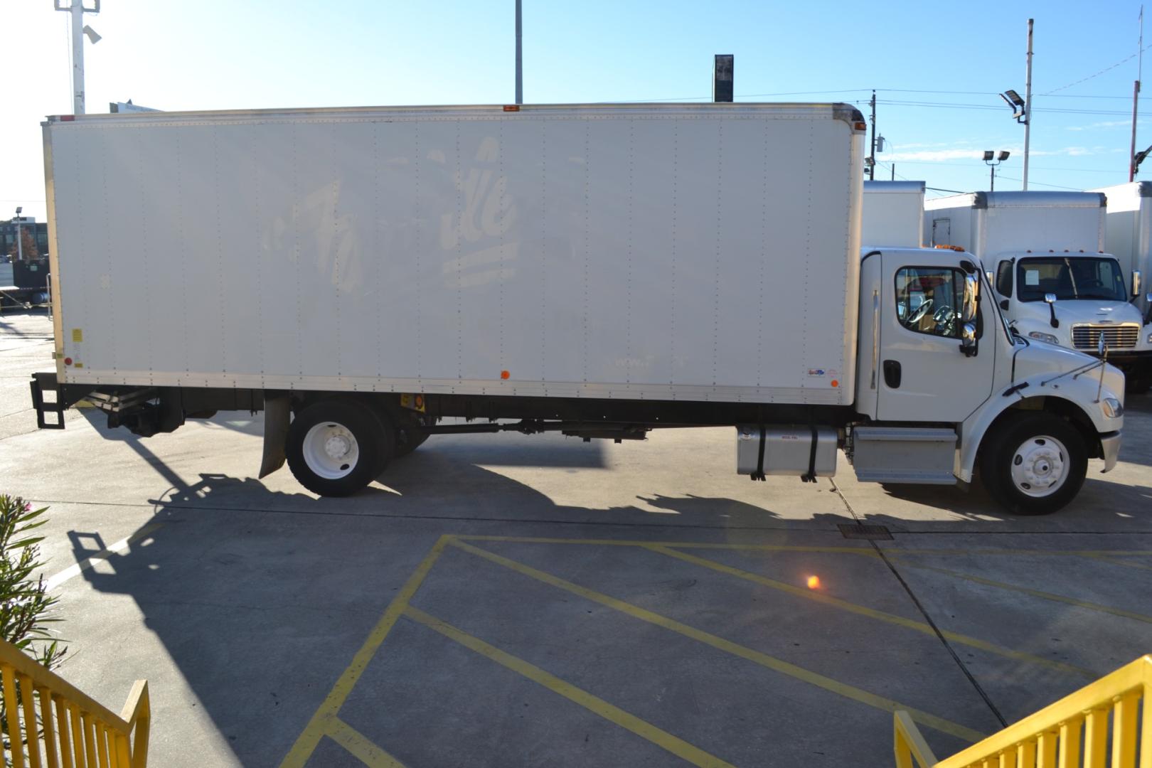 2015 WHITE /GRAY FREIGHTLINER M2-106 with an CUMMINS ISB 6.7L 220HP engine, ALLISON 2100HS AUTOMATIC transmission, located at 9172 North Fwy, Houston, TX, 77037, (713) 910-6868, 29.887470, -95.411903 - Photo#3